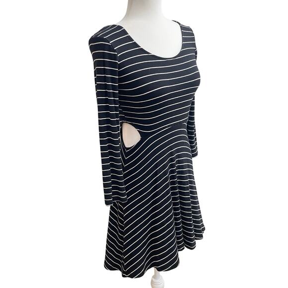 American Eagle Soft & Stretchy Black White Striped Side Cutout Mini Dress Sz M - Picture 1 of 8